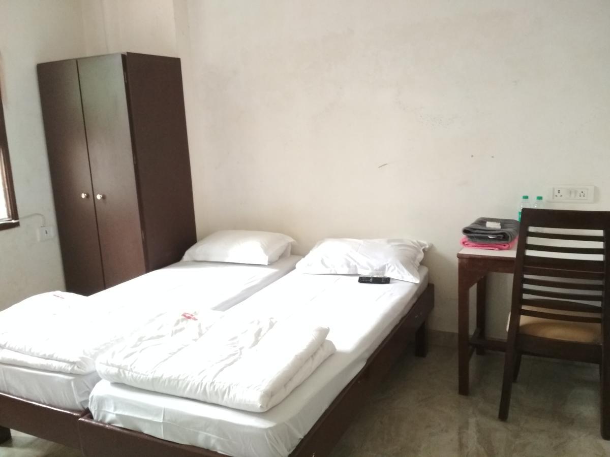 City Center Inn Buxar Extérieur photo